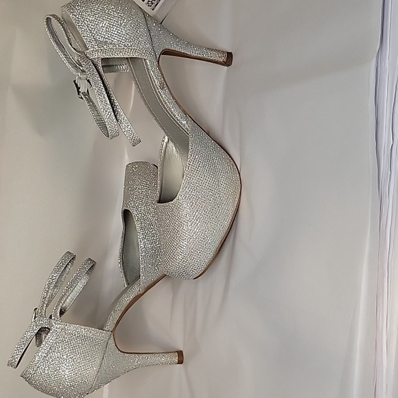 Dream Pairs Sparkle High Heels - Picture 4 of 8